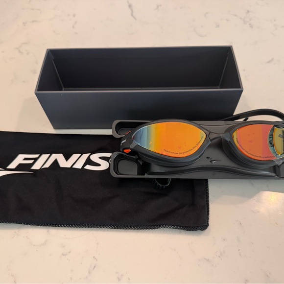 Finis Smart Goggle Max - (charging cable not included) 2 goggles, 1 smart coach - Picture 7 of 13